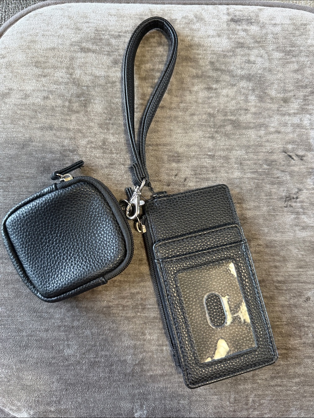 India Boutique Black Wristlet Key & Card Holder with Coin Pouch